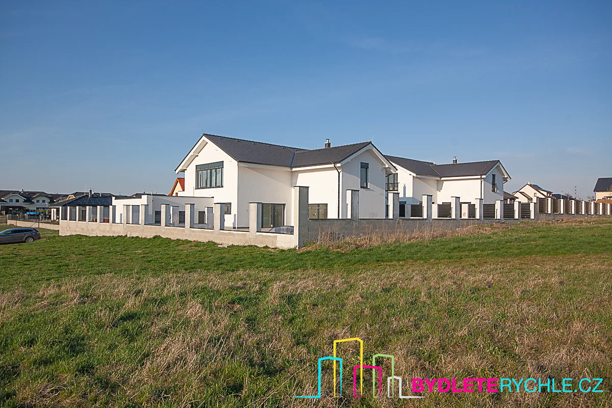 Prodej vily 250 m², pozemek 1028 m²